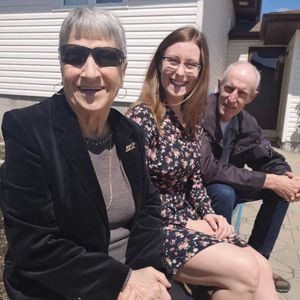 Meet your Posher, Nina